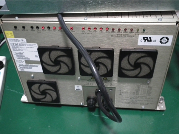 電源